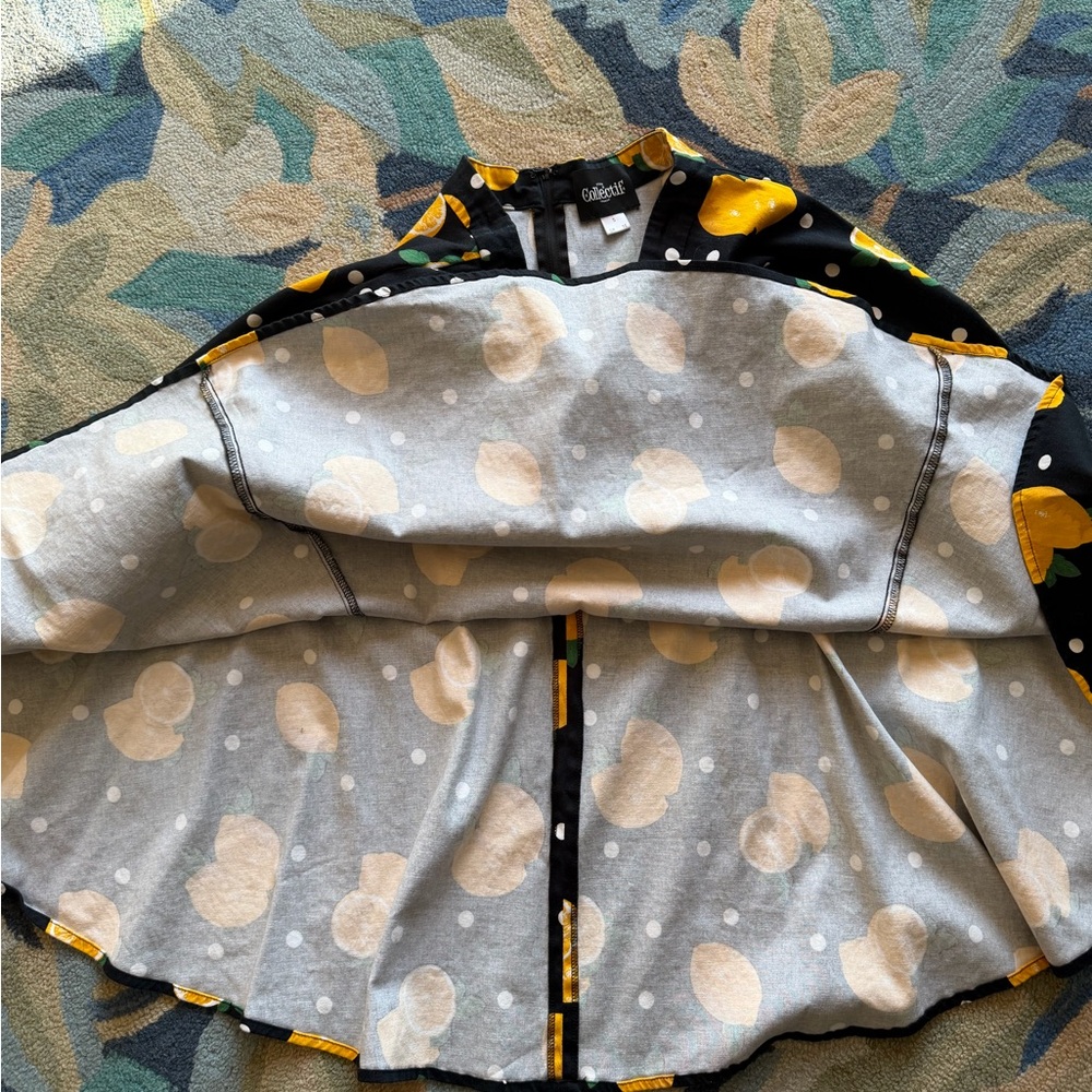 Collectif Matilde Swing Skirt black with Lemon and Polka Dot Design size small - Picture 5 of 6